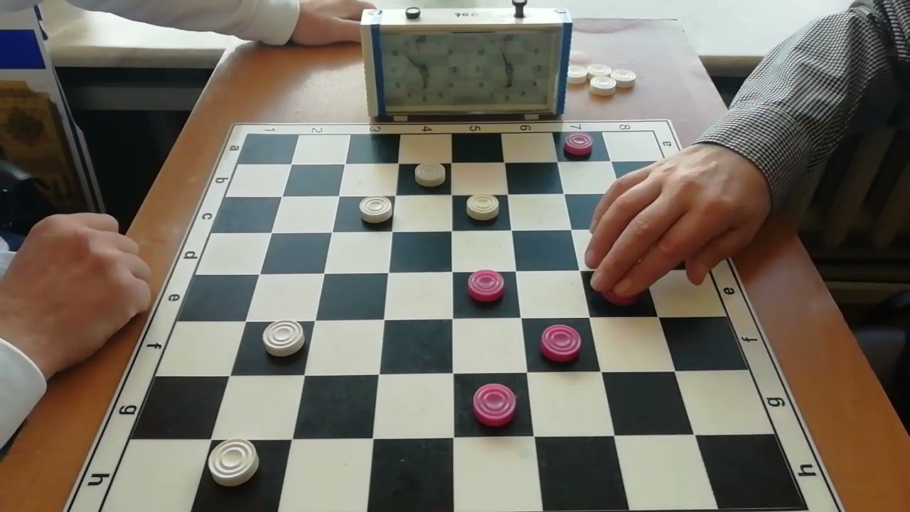 В этой партии ошибок не обнаружено. В. Я. - В. Г.