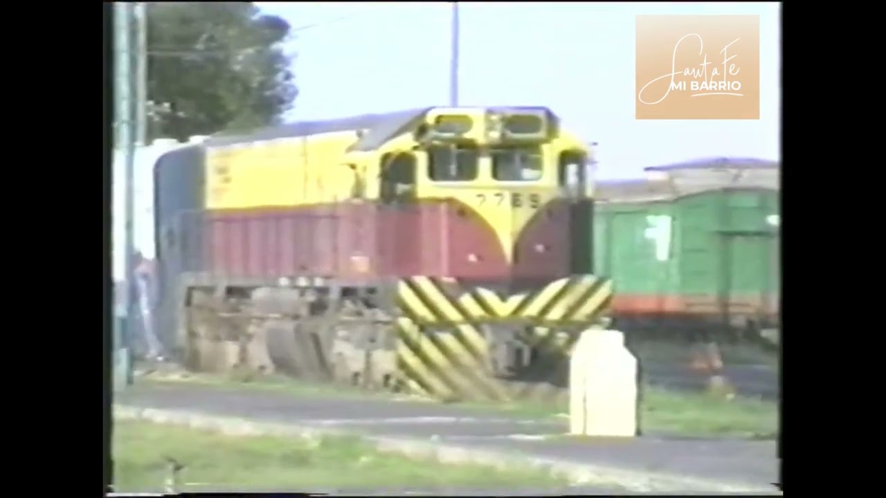 Estación Belgrano de Santa Fe y tren obrero a Laguna Paiva en 1989