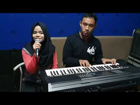 Budi Doremi _ tolong _ cover by wiguna and giska Budi Doremi _ tolong _ cover by wiguna and giska