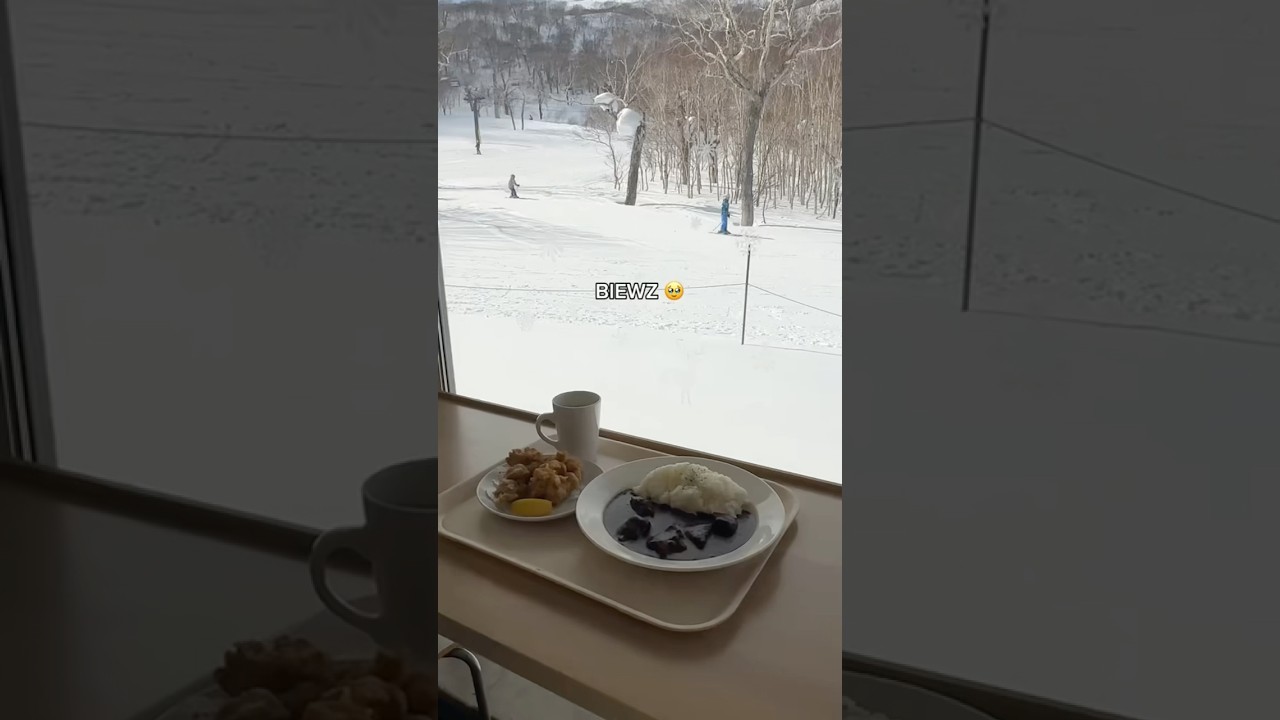 Skiing in Japan with good food is my happy place 🍛❤️ 