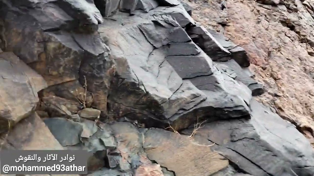 جولة في طريق مبرك التاريخي الذي سلكه النبي ﷺ في ذهابه لغزوة العشيرة وقراءة لنقوشه الإسلامية المبكرة