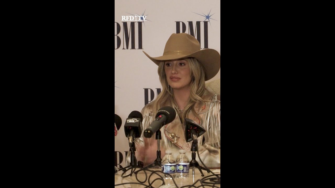 Lainey Wilson Somewhere Over Laredo