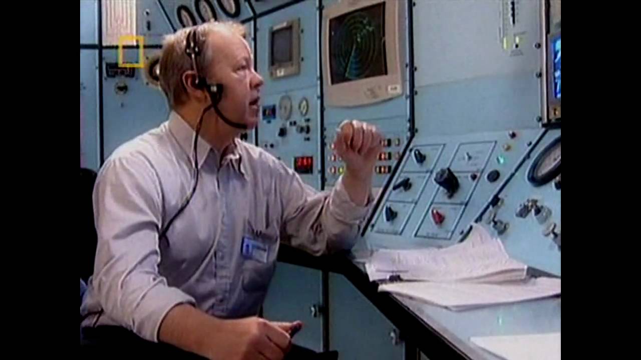 Air Crash Investigation Fire On Board [HD] [Part 2] - YouTube