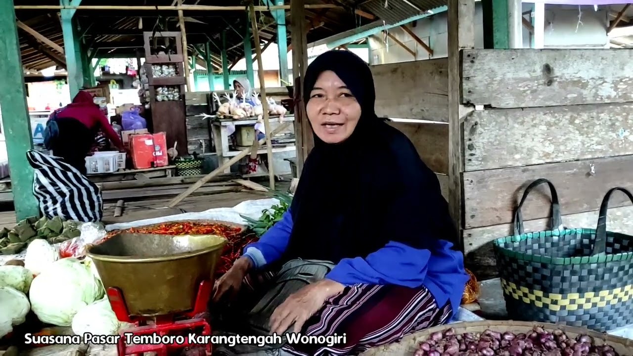 SUASANA PASAR TEMBORO KARANGTENGAH WONOGIRI