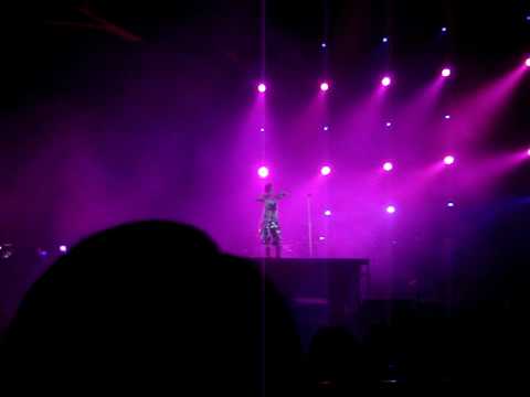 ☆Star Tour Live in HK☆  張惠妹 A-mei 一個人跳舞