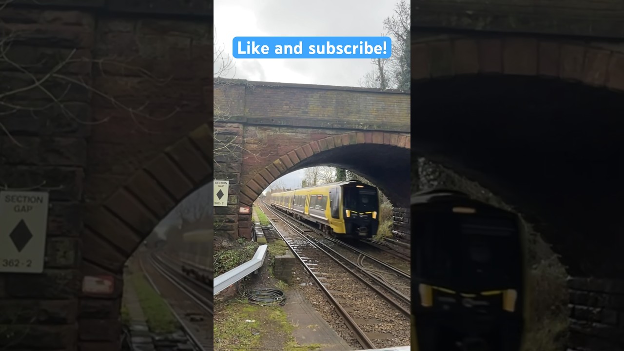 Class 777 passing at speed with tones! 