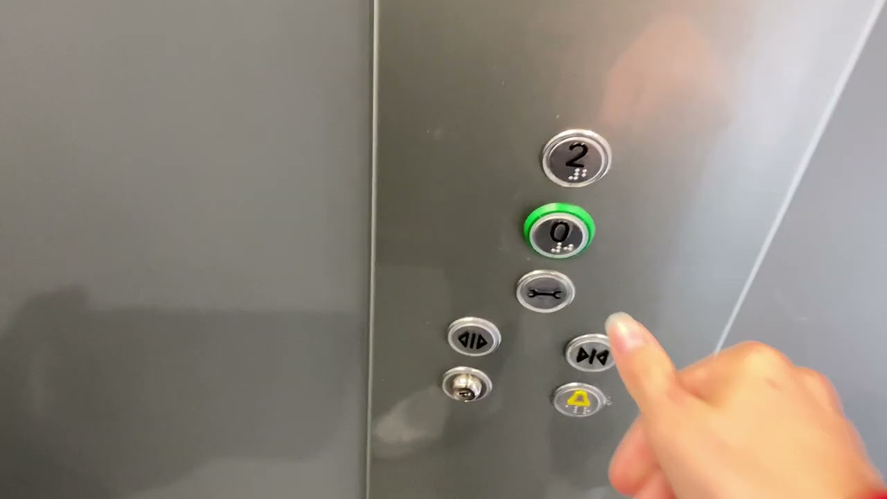 Curti Hydraulic lift @Mcdonalds, Lowestoft