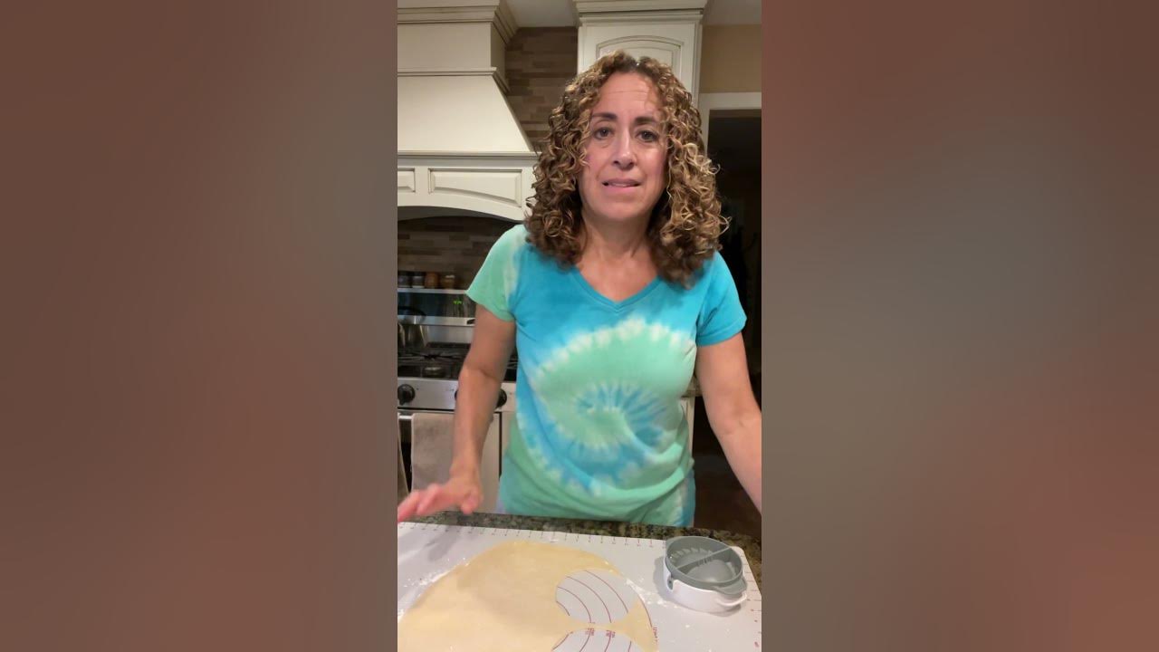 Pampered Chef Handpie and Pocket Maker YouTube