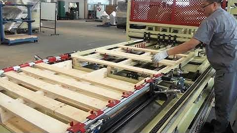 SF9010 Full automatic stringer wood pallet nailing machine with heating stamp .