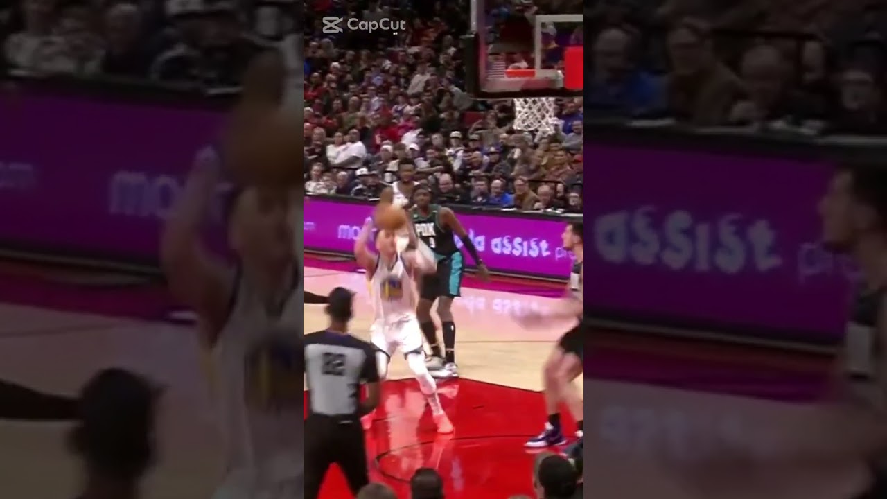 Ty Jerome face to face dunk to Drew Eubanks