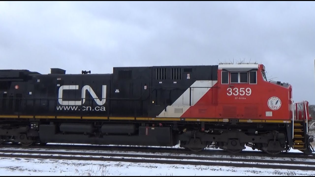 CN Train 491 Heading Westbound Battle Creek Michigan 11/29/24 - YouTube