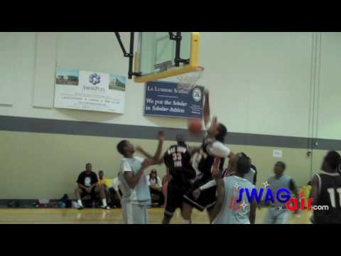 Jamee Crockett Sick Tip Dunk at Chicago Hoops End ...