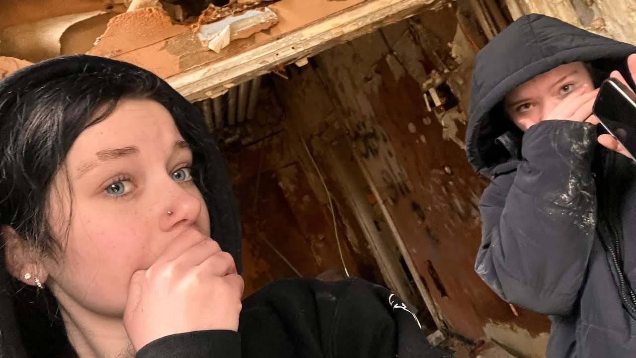 Exploring the remainings of the abandoned Barrow Guerney mental hospital. 