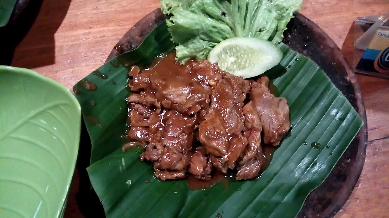 Makan di Dapoer Joeang Depok Jabar 