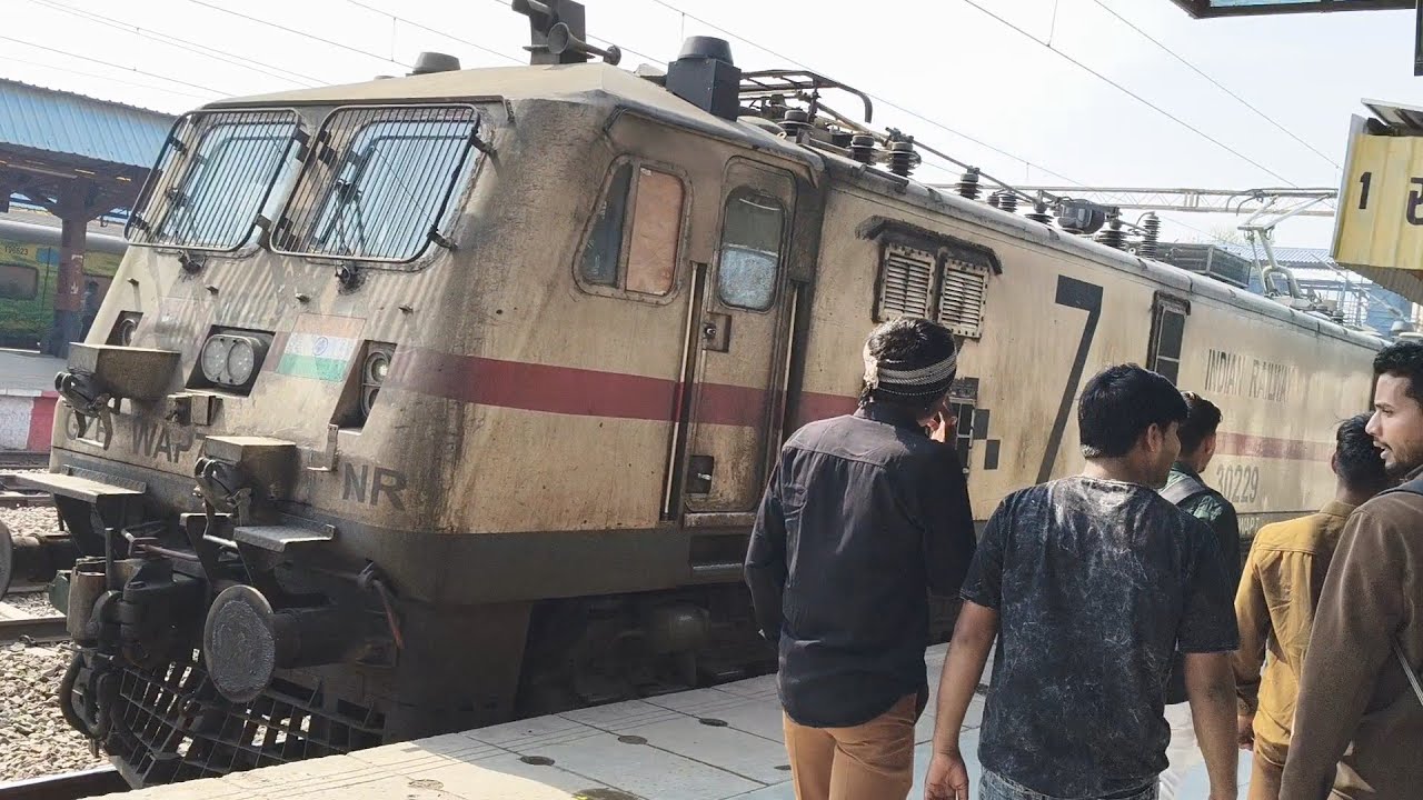 Magadh express vs Kashi Vishwanath express