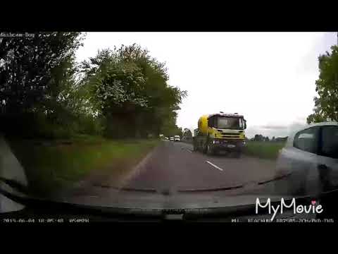 Shocking footage shows Renault come within inches of head on crash after HGV overtake