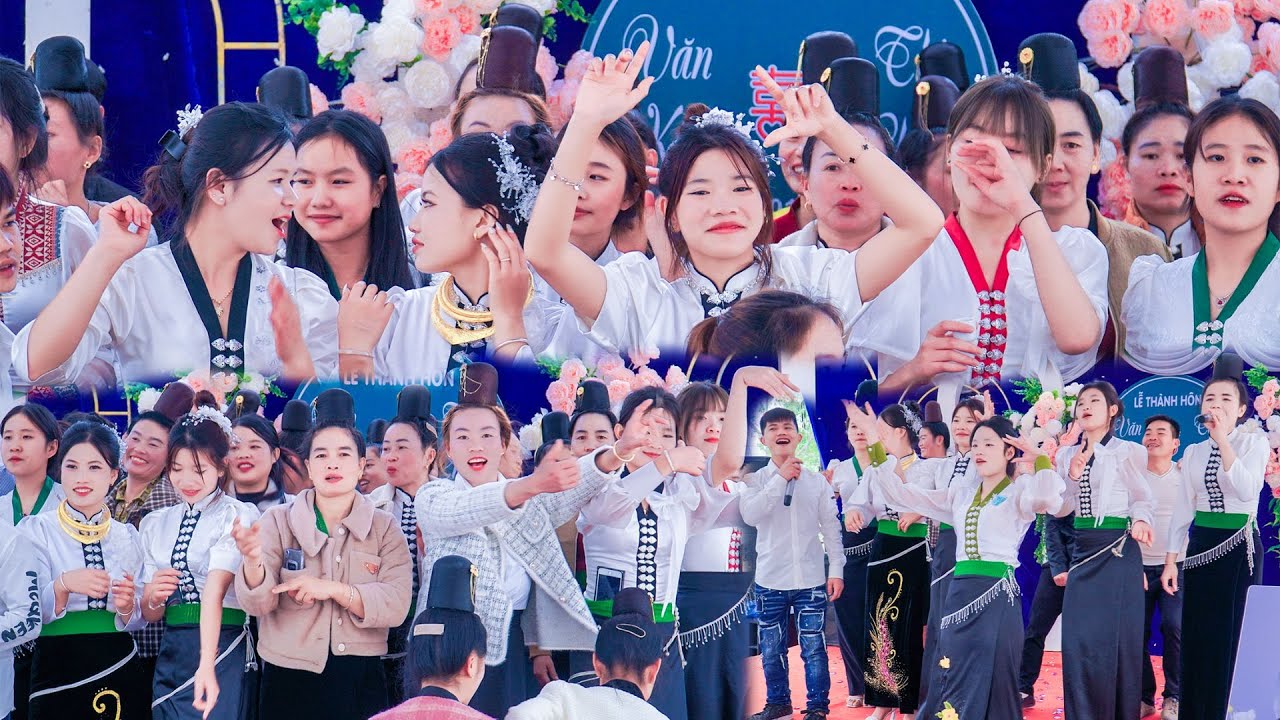 NHẠC SÀN TÂY BẮC MẾT CỠ CHỊ EM CHIỀNG NGÀM NHẢY BỐC LỬA MỪNG ĐÁM CƯỚI VĂN KIÊN & THỊ CHUNG 11/01