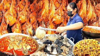 Over 1000 Customers in 3 Hours - Soup Duck, Chicken, Cow's Intestine & More - Cambodian Street Food