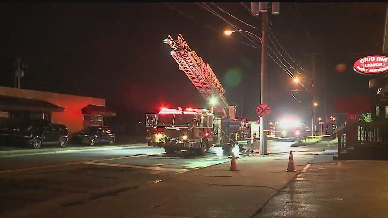 One taken to hospital after fire at local restaurant - YouTube