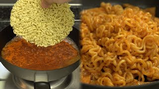 Ramen + Tteokbokki = Rabokki by 하루한끼 one meal a day 105,733 views 4 days ago 5 minutes, 9 seconds