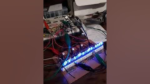 simple shift register + logic noise synthesizer sequencer circut. Only 4 oscillators used!!