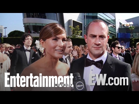 Emmys 2010 - Mariska Hargitay & Chris Meloni Almos...