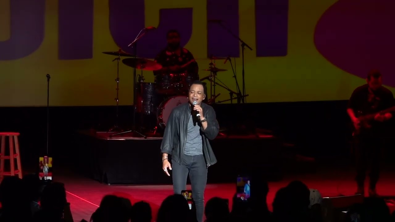 2023 05 20 Jon Secada - Otro Dia Mas Sin Verte - YouTube