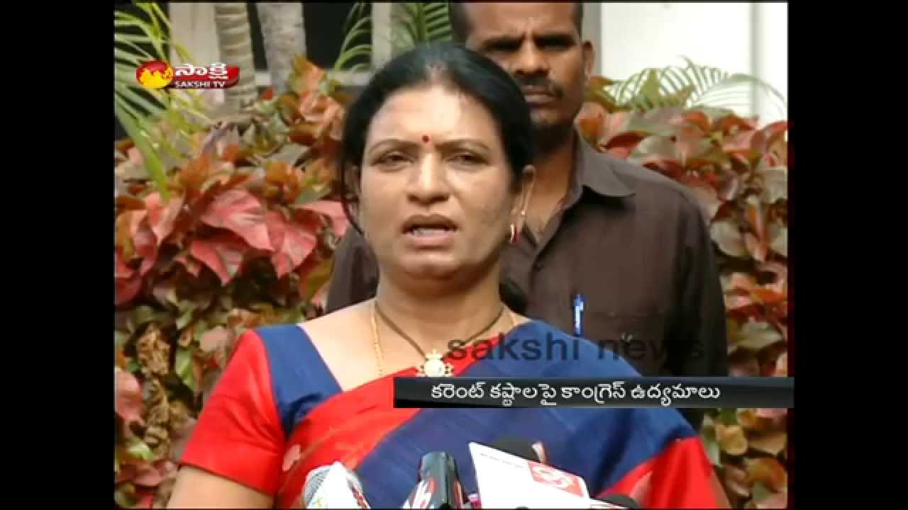 DK Aruna slams KCR government