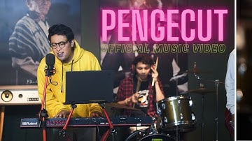 MBIIT - Aku Memang Pengecut (Official Music Video)