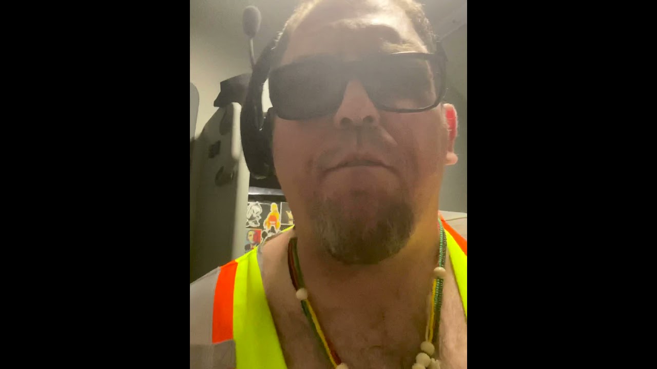 Carmine Bloise sucks please watch