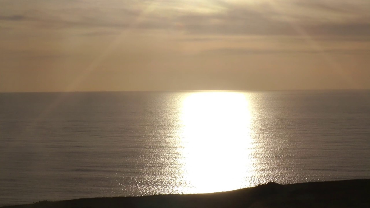 Glowing Light on Ocean Meditation for Abundance & Well-being - 5 min ...