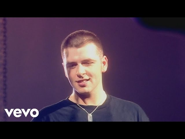 Westlife - Obvious (Live in Stockholm) class=