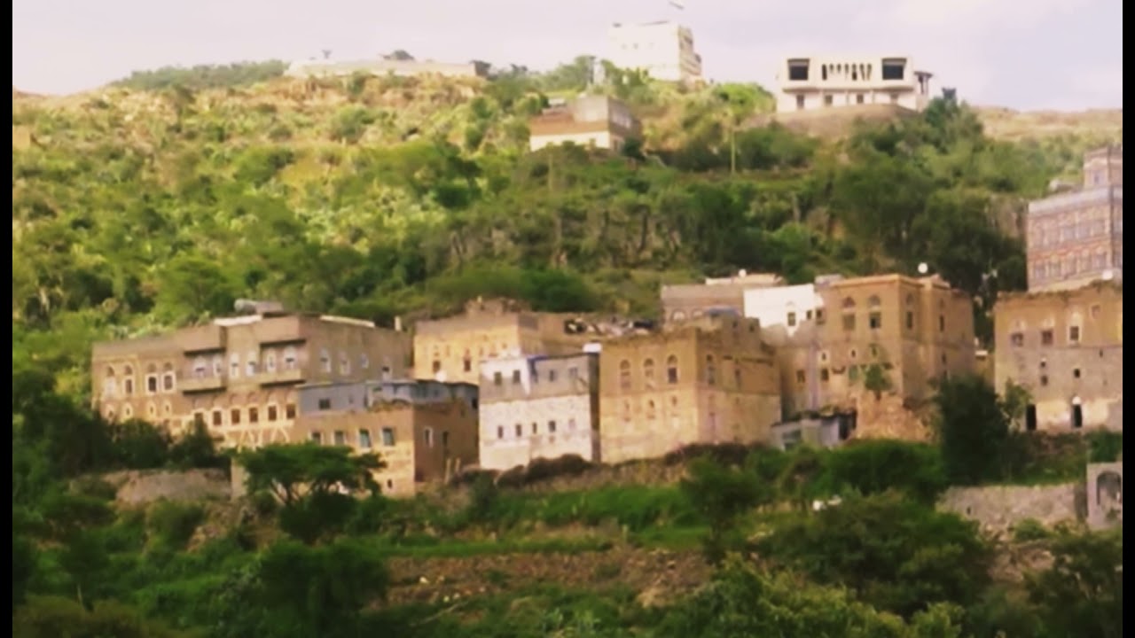 قرية مسورة الاملوك من اجمل القرى اليمنيه في مدينة إب مديرية الشعر عزلة الاملوك