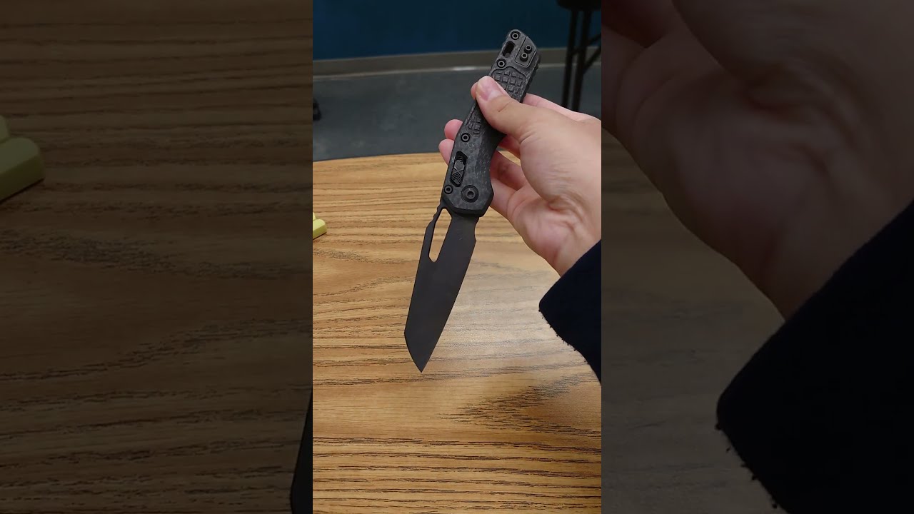Medic School Knife Of The Day Microtech MSI Black CF Edition