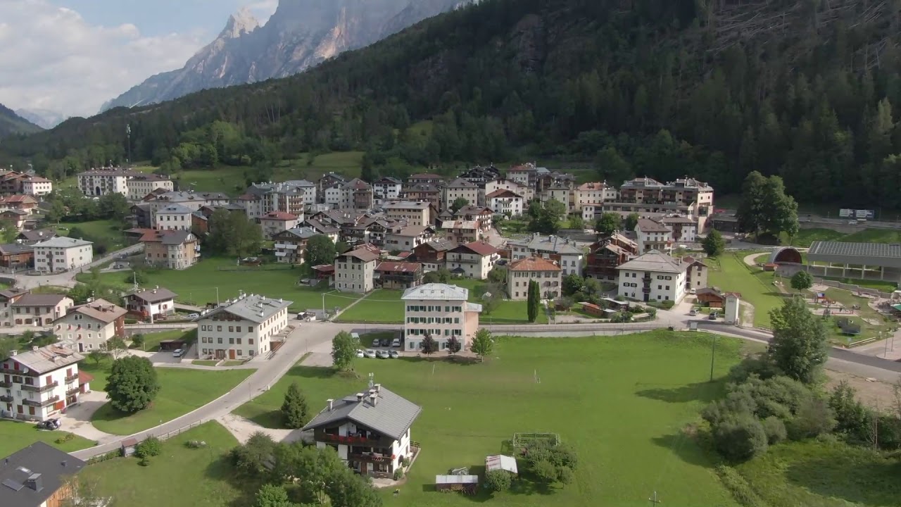 Borca di Cadore visto dal drone