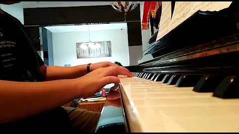 William Reinhard (online class) plays Minuet and T...