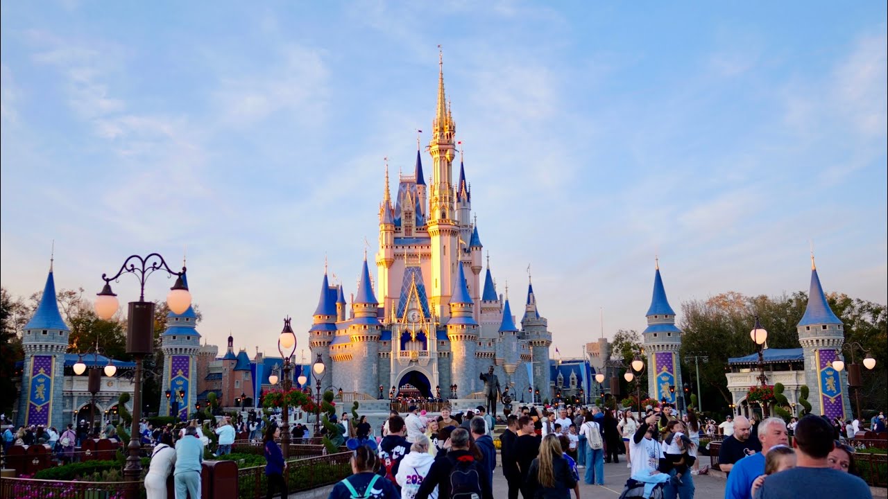 Magic Kingdom 2026 Beautiful Evening Walkthrough Tour in 4K | Walt Disney World February 2026