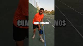 ¿Como se saca en Pickleball? Reglas Básicas