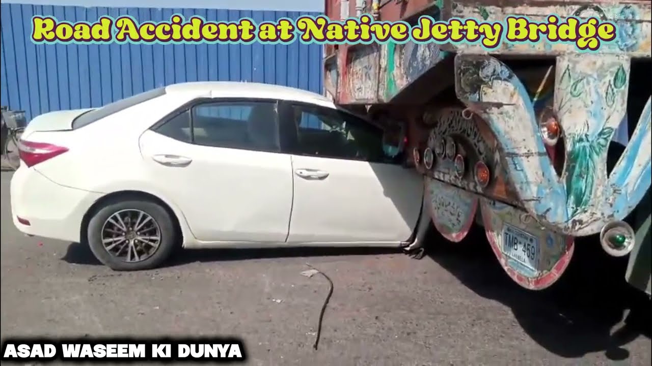 Road Accidents at Native Jetty Bridge | Road Accident | Pakistan Road Accident