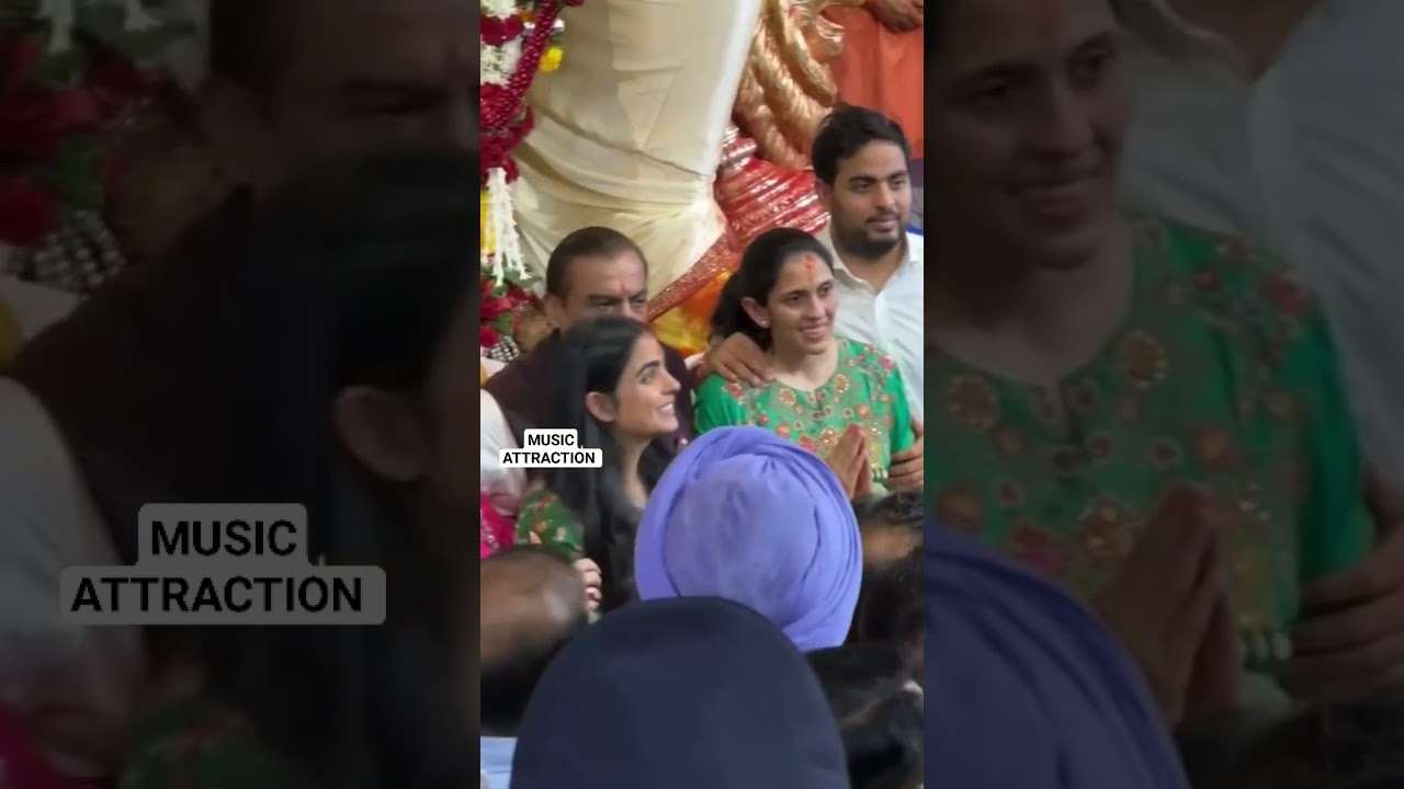 Mukesh Ambani and his Family at lalbaug cha raja darshan 2023