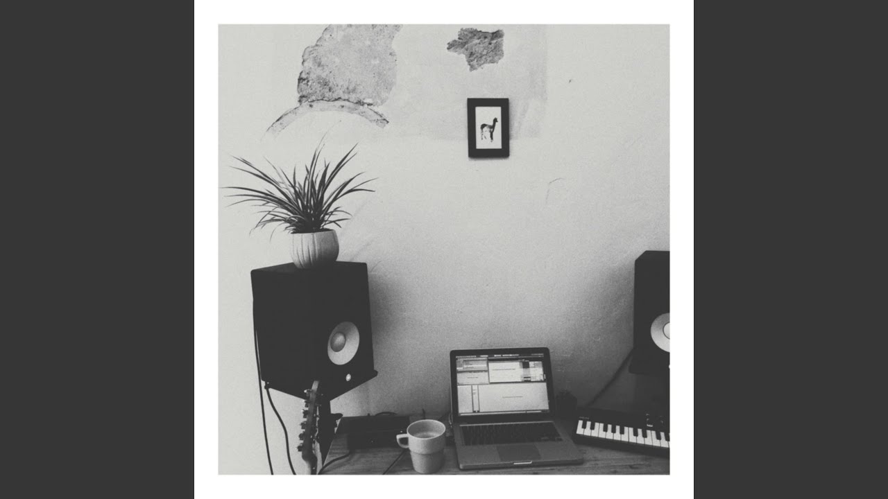 Moon adlı videoyu YouTube'da izle Moon adlı videoyu YouTube'da izle