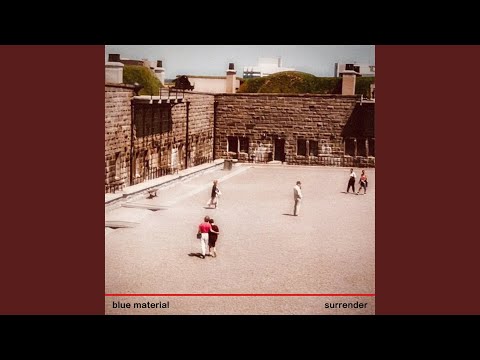 Surrender bekijken op YouTube Surrender bekijken op YouTube