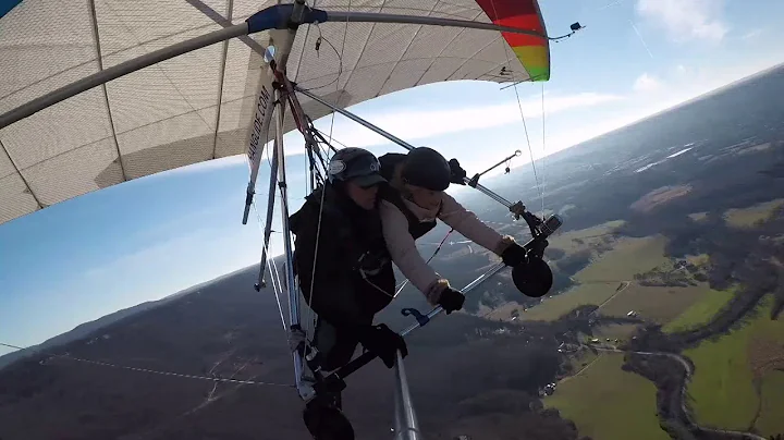 Casey Fugate's Hang Gliding Tandem at Lookout Moun...