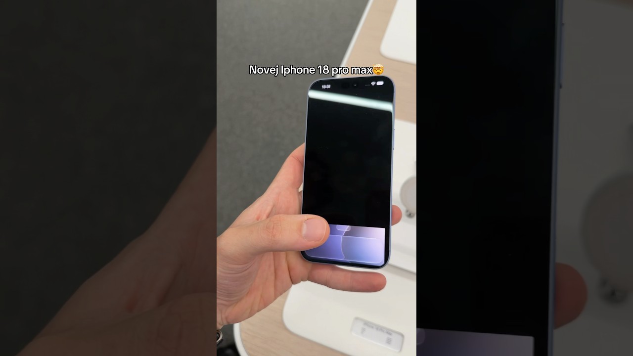 Tohle má každej ten iphone nebo?🤣🤣#iphone #apple #johnymkv #iphone18