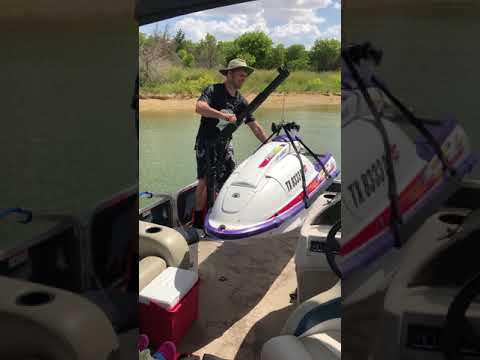 Tow Crane Moves Stand Up Jet Ski On And Off Pontoon Boat Youtube