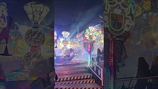 Wilde Feuerattacke Bayern Breaker Kirmes #kirmes #trending #attraction #neuheit #2025 #new #fyp