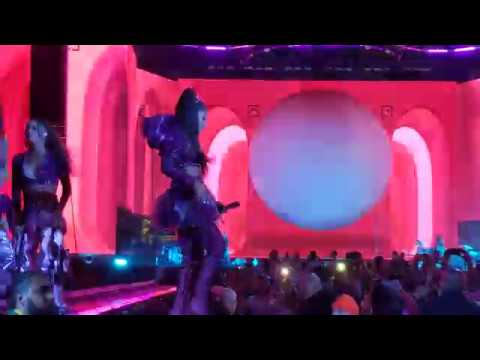 ariana-grande-performs-medley-of-hits-@-coachella-2019-weekend-2