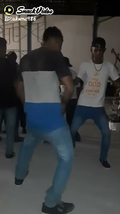 Buat story wa joget lucu ngakak habis bos...