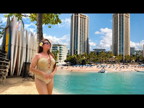 WHERE MY MOM AND I ARE STAYING IN HAWAII BY THE BEACH