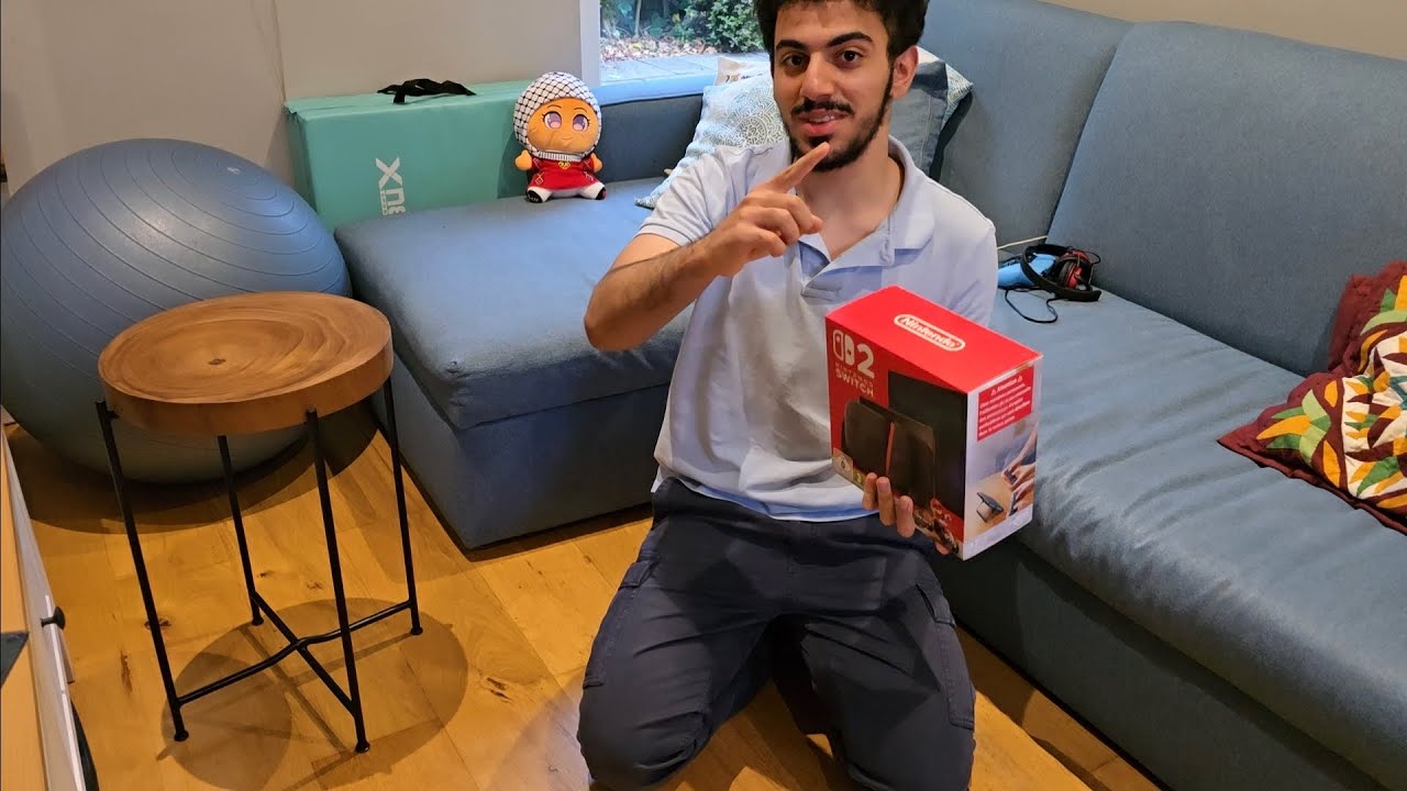Nintendo Switch 2 unboxing